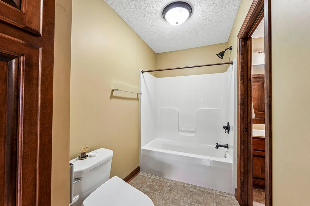 18658 Ponderosa Ct, Eden Prairie, MN 55347