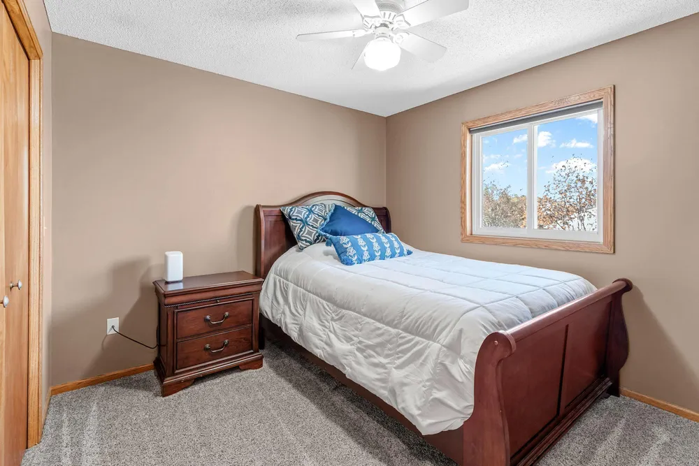 3406 Hartford Rd, Woodbury, MN 55125