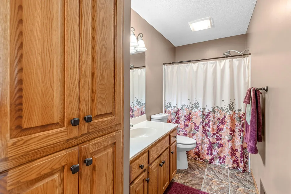 3406 Hartford Rd, Woodbury, MN 55125