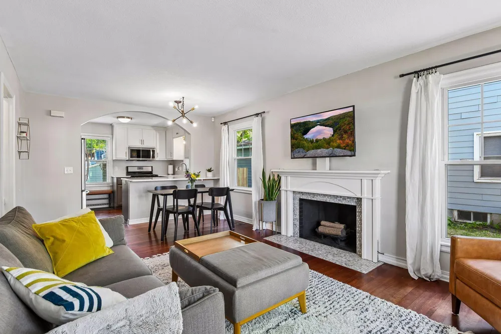 4031 Yosemite Ave S, Saint Louis Park, MN 55416