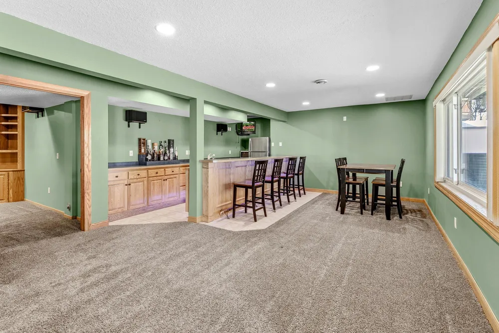 3406 Hartford Rd, Woodbury, MN 55125