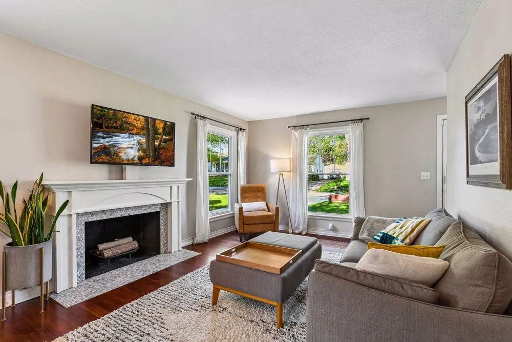 4031 Yosemite Ave S, Saint Louis Park, MN 55416