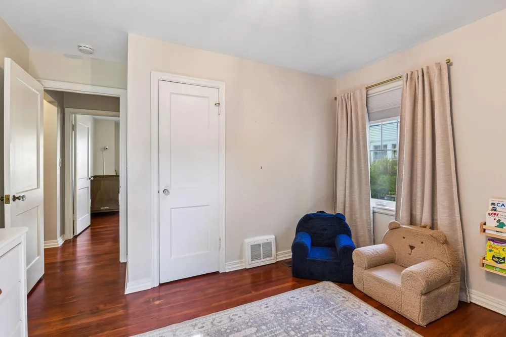 4031 Yosemite Ave S, Saint Louis Park, MN 55416