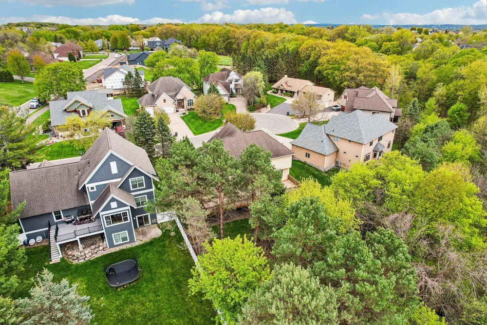 18658 Ponderosa Ct, Eden Prairie, MN 55347