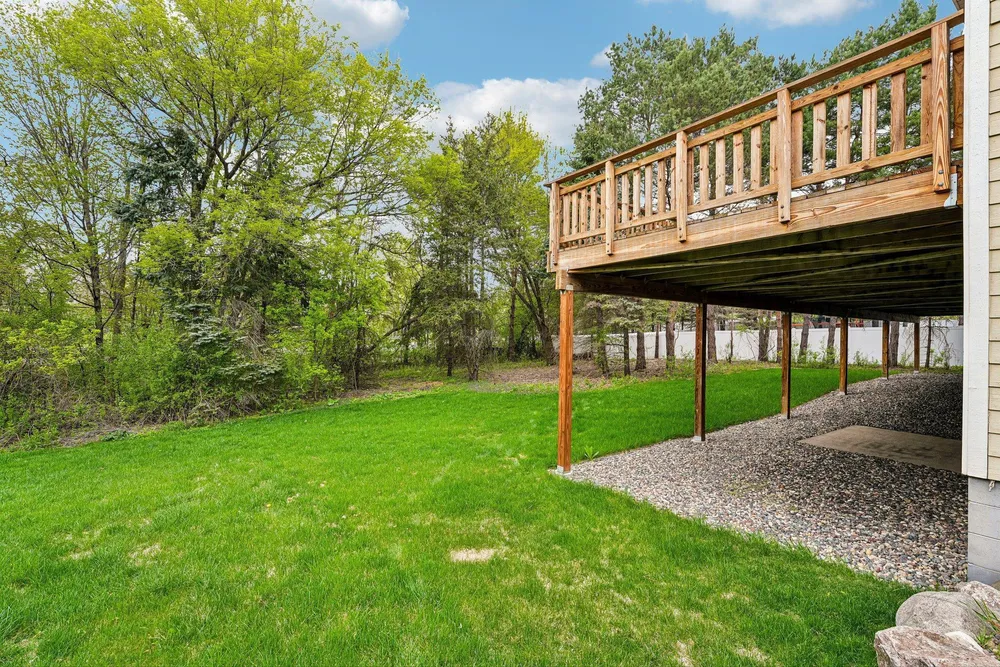 18658 Ponderosa Ct, Eden Prairie, MN 55347