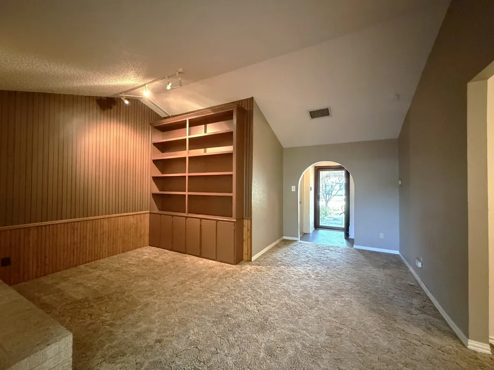 5112 Karen Dr, North Richland Hills, TX 76180