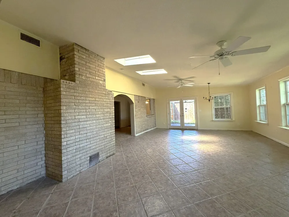 5112 Karen Dr, North Richland Hills, TX 76180