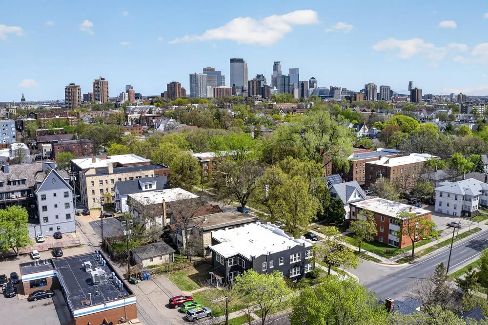 2322 Garfield Ave, Minneapolis, MN 55405-3242