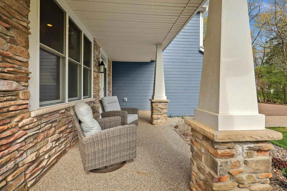 17039 Valley Rd, Eden Prairie, MN 55347
