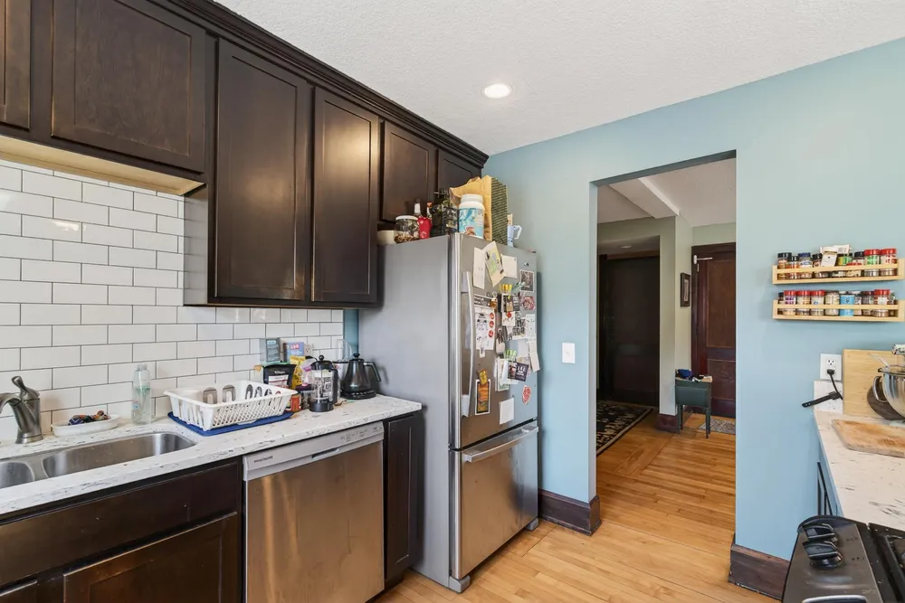 2322 Garfield Ave, Minneapolis, MN 55405-3242