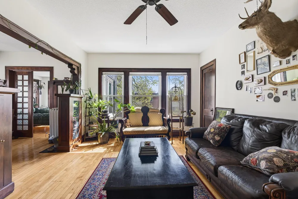 2322 Garfield Ave, Minneapolis, MN 55405-3242