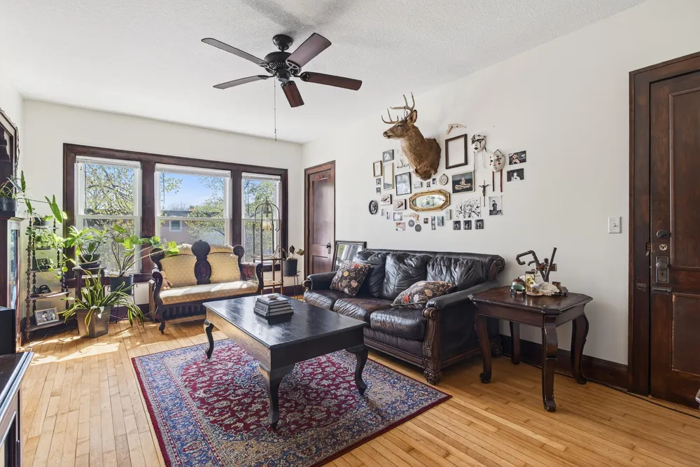 2322 Garfield Ave, Minneapolis, MN 55405-3242