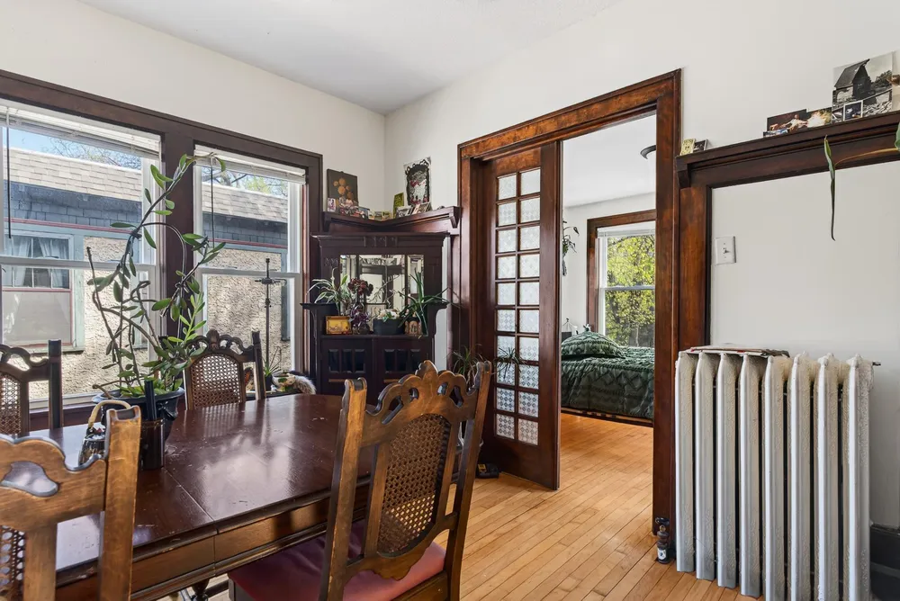 2322 Garfield Ave, Minneapolis, MN 55405-3242