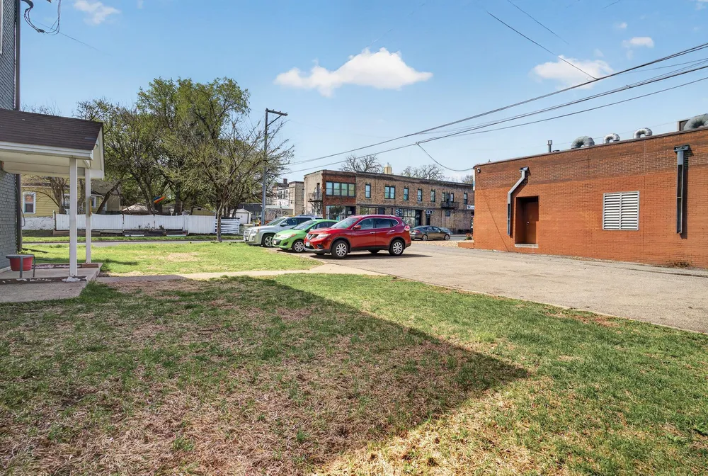 2322 Garfield Ave, Minneapolis, MN 55405-3242
