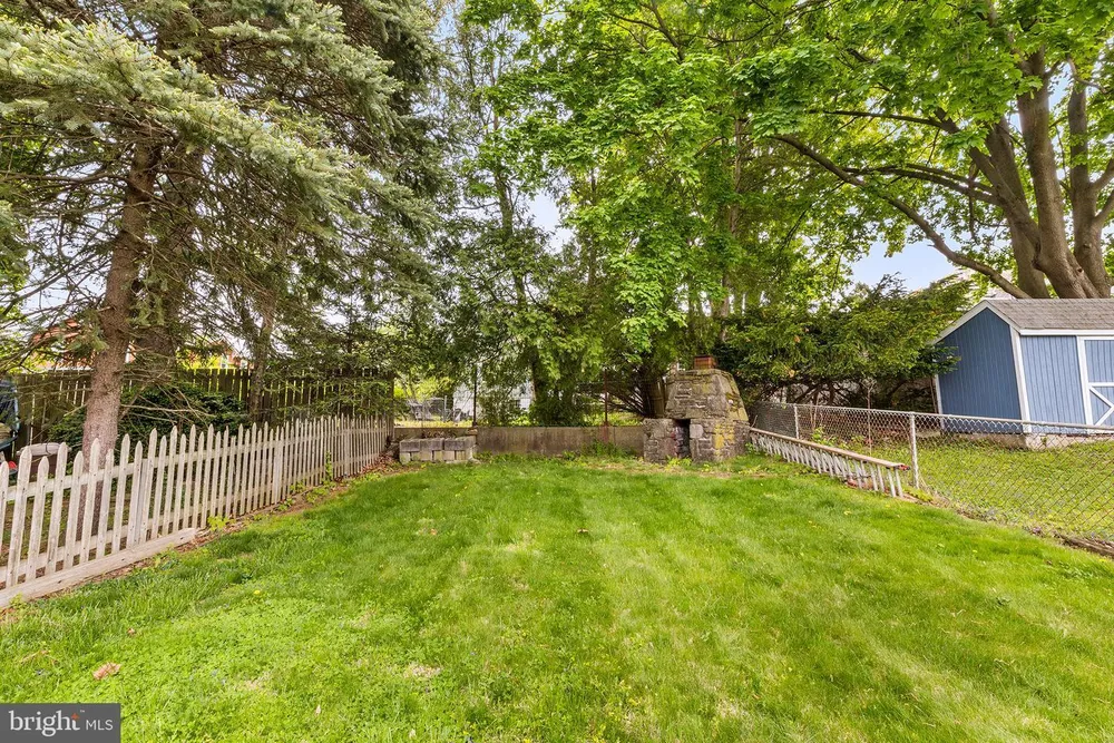 16 North Ave, Wyncote, PA 19095