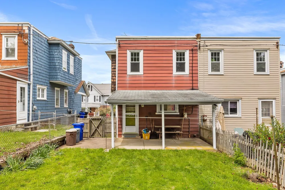 16 North Ave, Wyncote, PA 19095