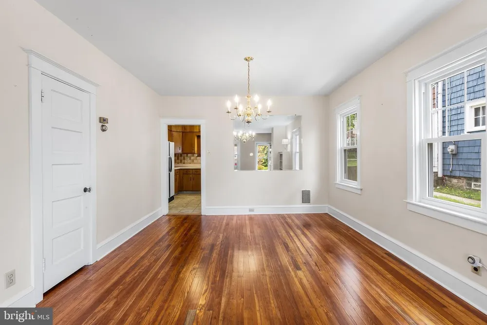16 North Ave, Wyncote, PA 19095