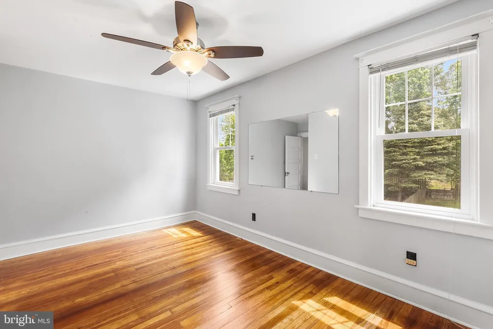 16 North Ave, Wyncote, PA 19095