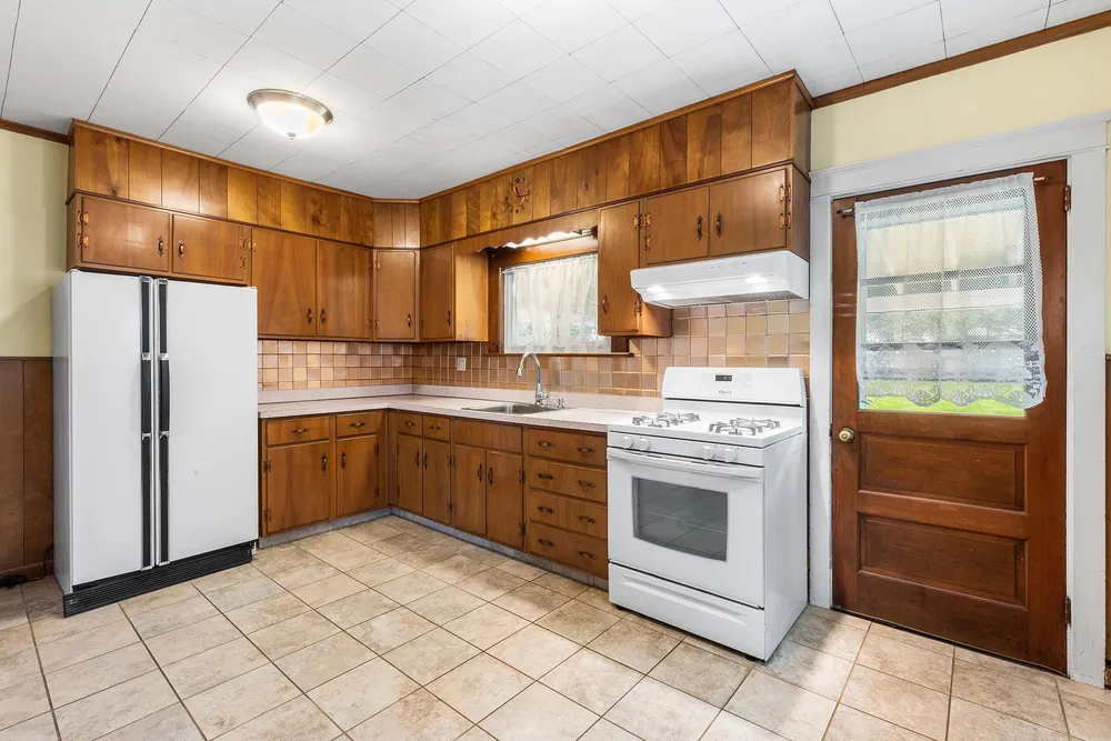 16 North Ave, Wyncote, PA 19095