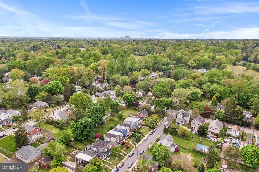 16 North Ave, Wyncote, PA 19095