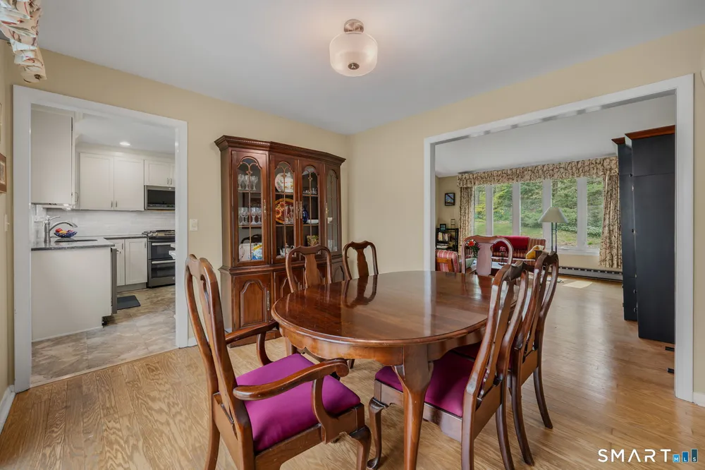 14 Latimer Dr, East Lyme, CT 06333