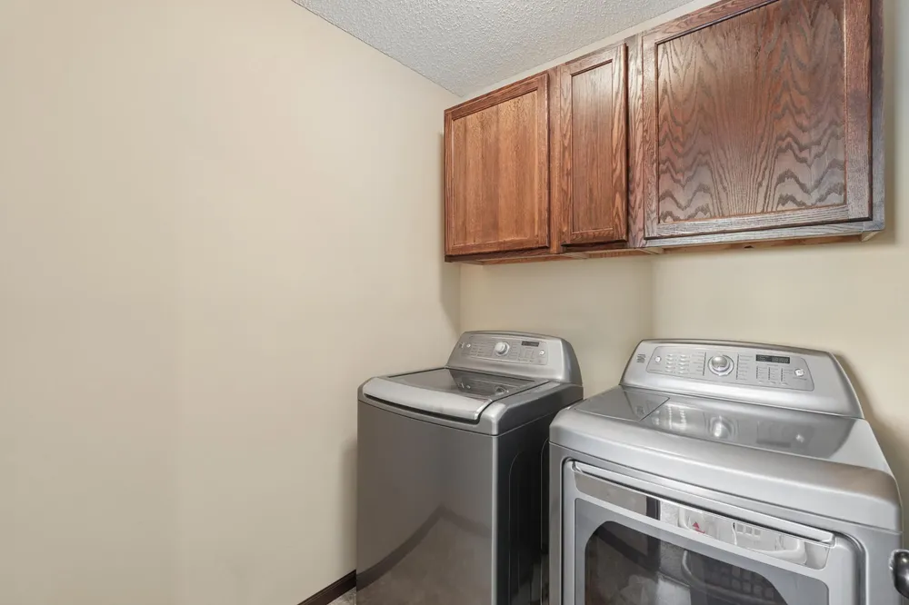 19315 Claremont Dr, Farmington, MN 55024