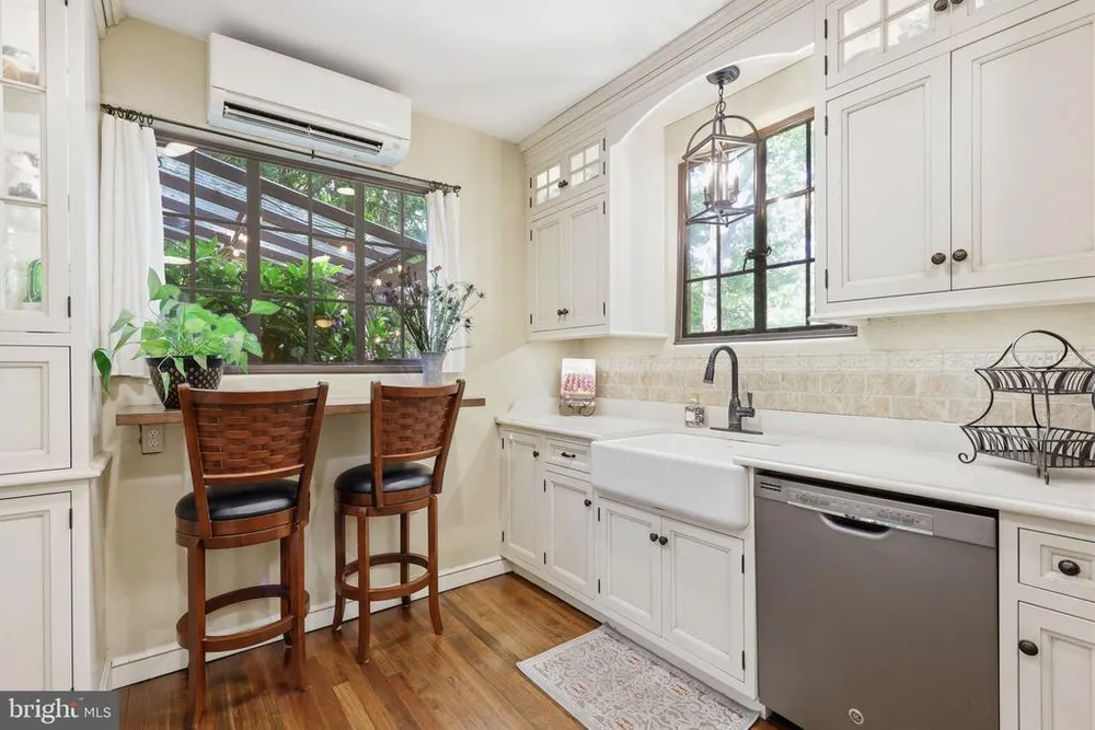 104 W Ferry Rd, Yardley, PA 19067