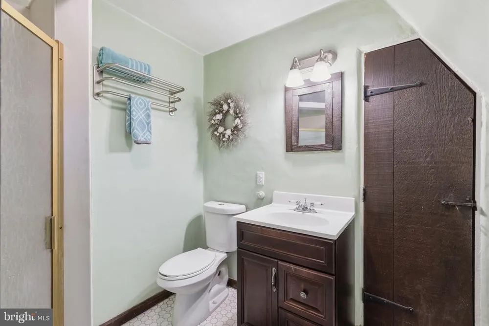 104 W Ferry Rd, Yardley, PA 19067