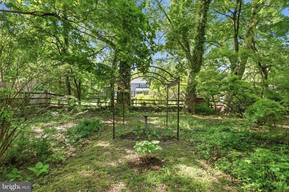104 W Ferry Rd, Yardley, PA 19067