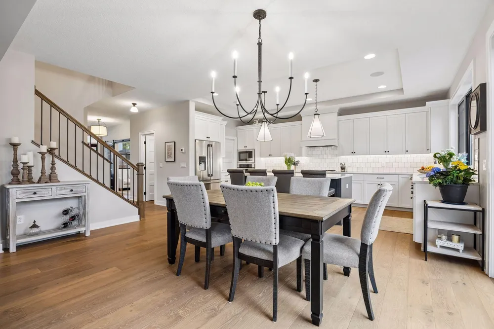 11724 Azure Ln, Inver Grove Heights, MN 55077