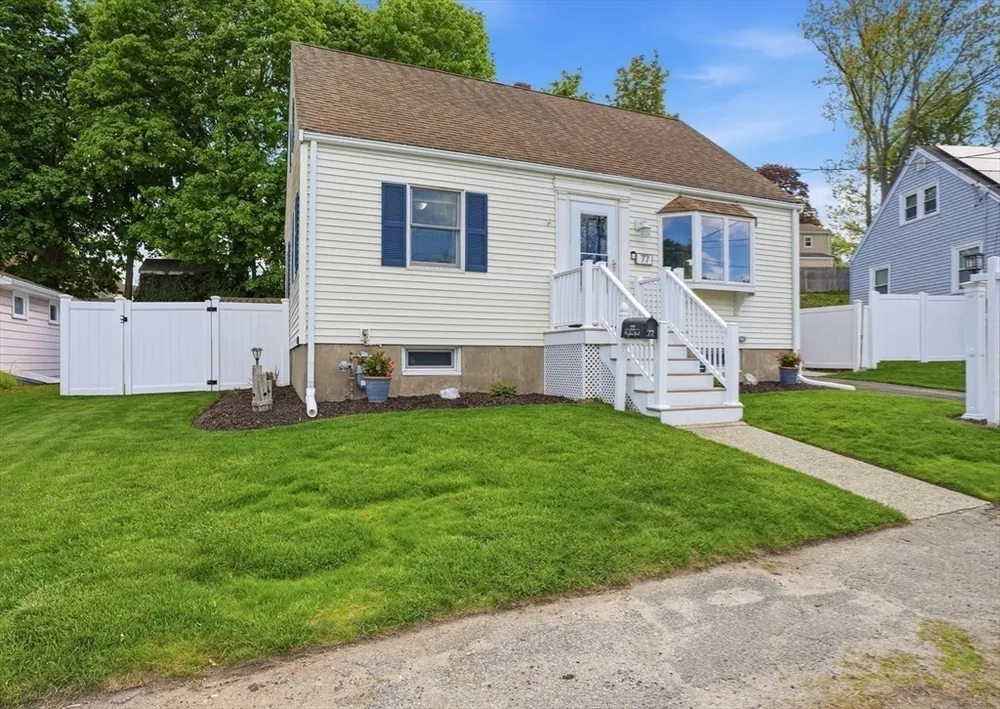 77 Weyham Rd, Weymouth, MA 02191