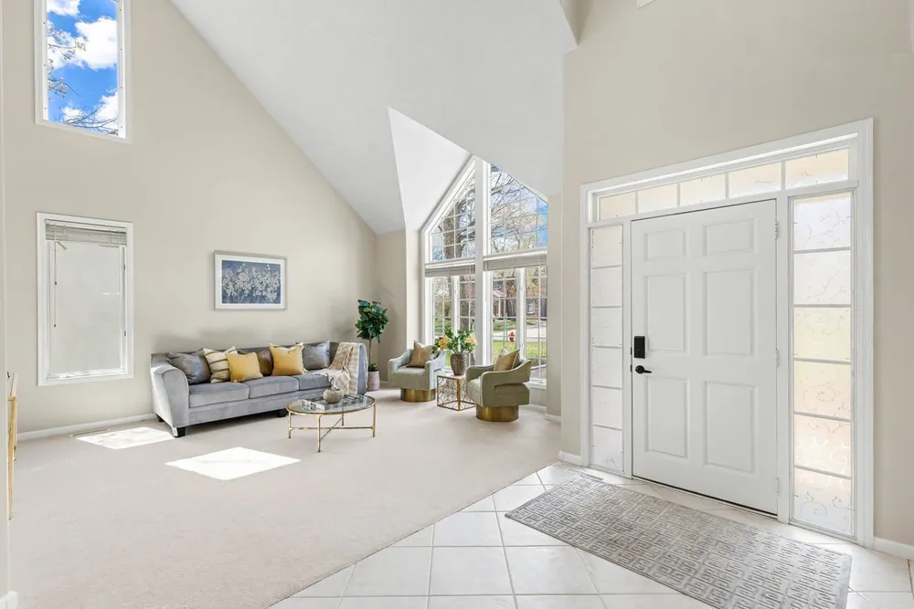 6459 Pinnacle Dr, Eden Prairie, MN 55346