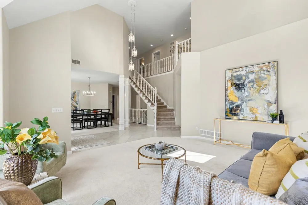 6459 Pinnacle Dr, Eden Prairie, MN 55346