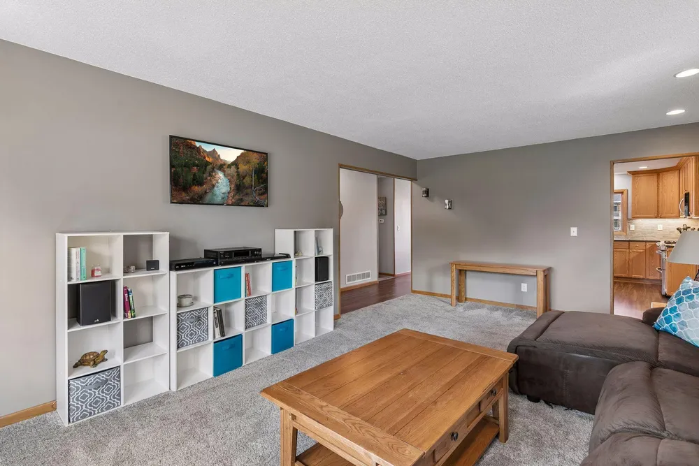 2049 Bluestone Ln, Eagan, MN 55122