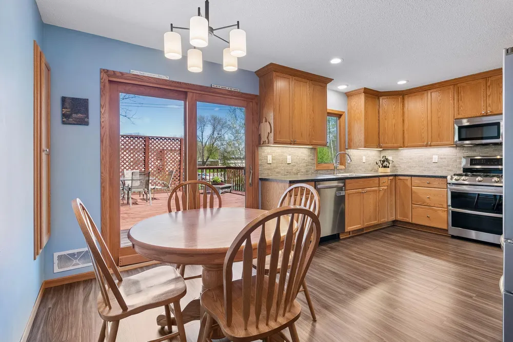 2049 Bluestone Ln, Eagan, MN 55122