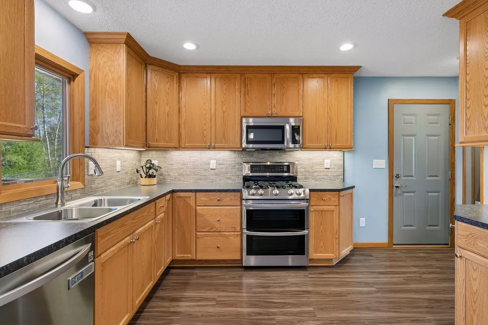 2049 Bluestone Ln, Eagan, MN 55122