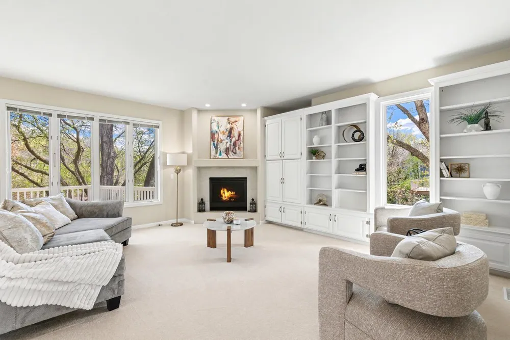 6459 Pinnacle Dr, Eden Prairie, MN 55346