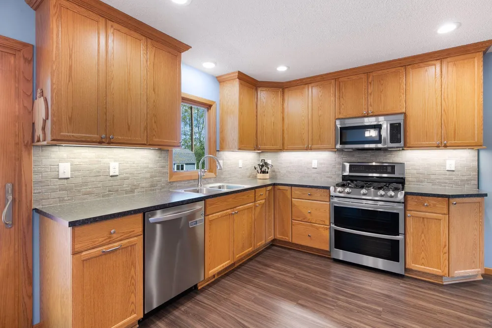 2049 Bluestone Ln, Eagan, MN 55122