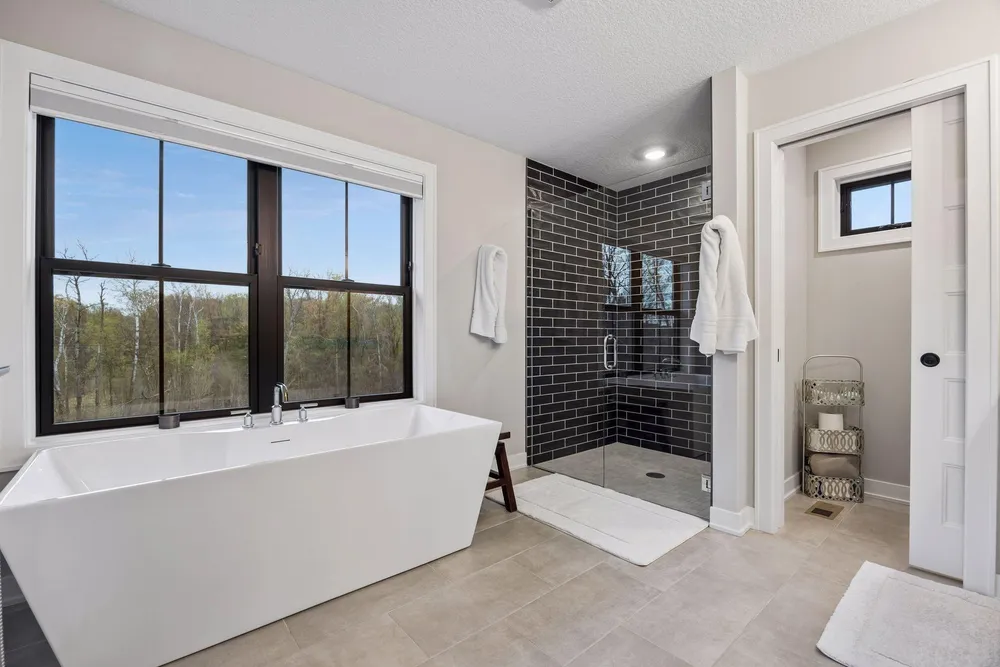 11724 Azure Ln, Inver Grove Heights, MN 55077