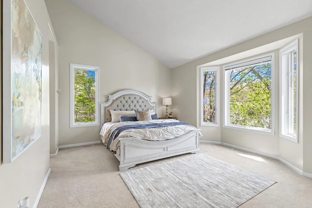 6459 Pinnacle Dr, Eden Prairie, MN 55346