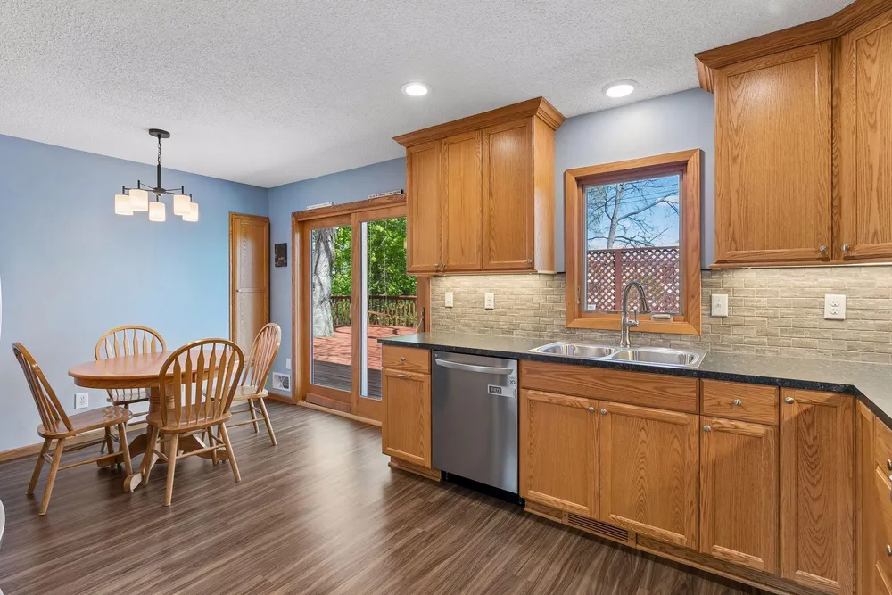 2049 Bluestone Ln, Eagan, MN 55122
