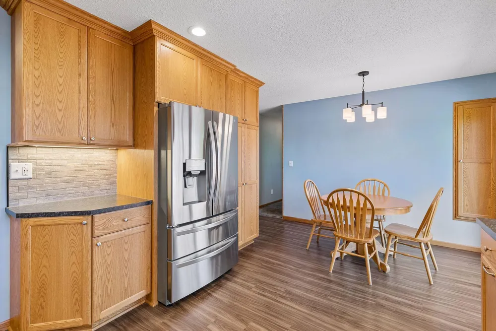2049 Bluestone Ln, Eagan, MN 55122