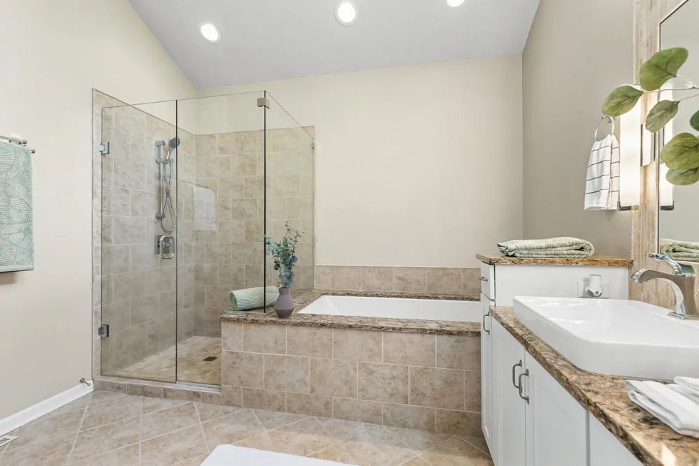 6459 Pinnacle Dr, Eden Prairie, MN 55346