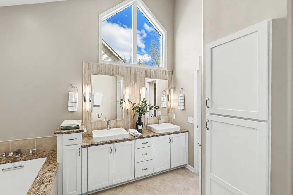6459 Pinnacle Dr, Eden Prairie, MN 55346