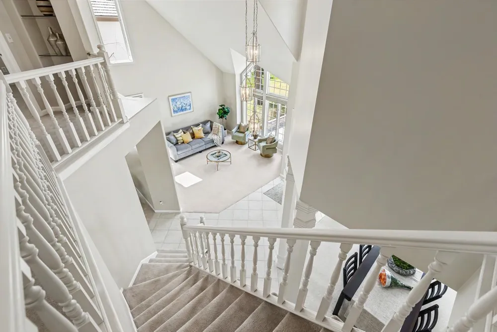 6459 Pinnacle Dr, Eden Prairie, MN 55346