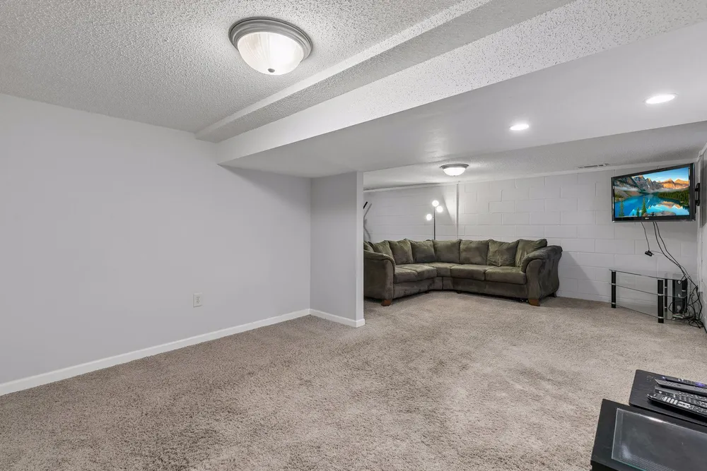2049 Bluestone Ln, Eagan, MN 55122