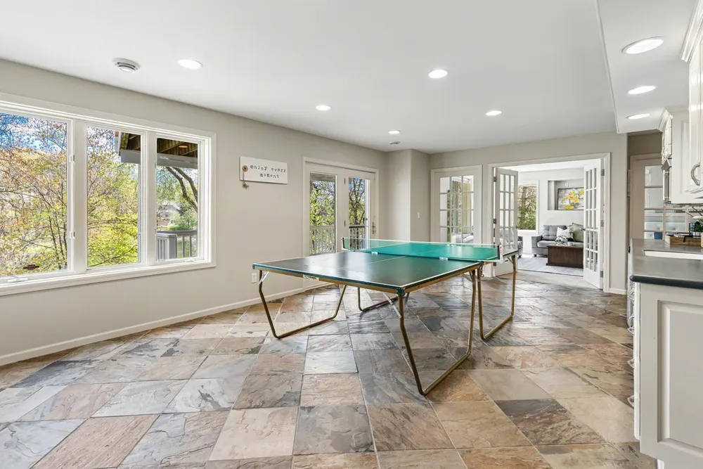 6459 Pinnacle Dr, Eden Prairie, MN 55346