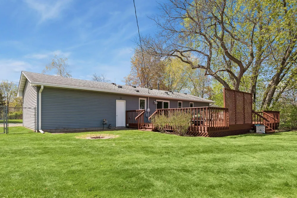 2049 Bluestone Ln, Eagan, MN 55122