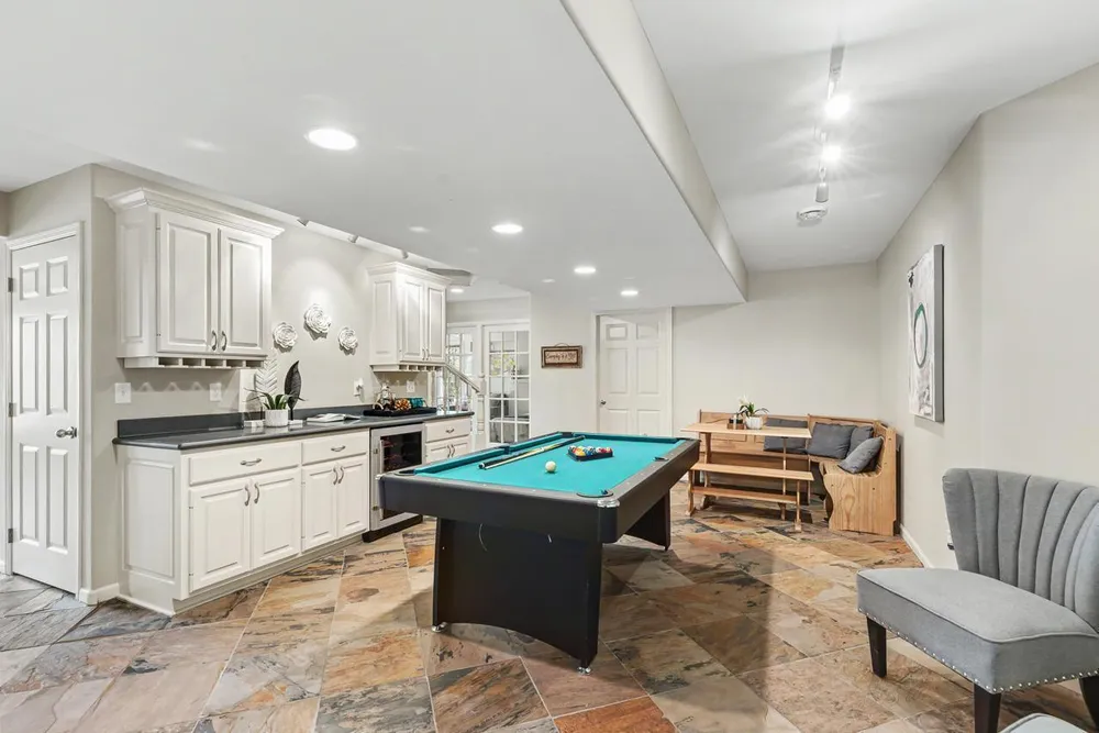 6459 Pinnacle Dr, Eden Prairie, MN 55346