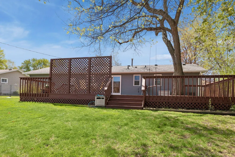 2049 Bluestone Ln, Eagan, MN 55122